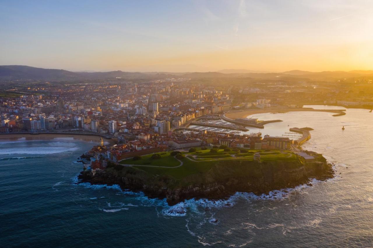 Ferienwohnung El Amarre - Navega En El Camarote De Un Navio Con Historia - Grupo Querbes Gijón Exterior foto